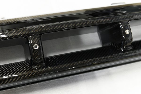 20210622-r35-carbon-intake-grill-2