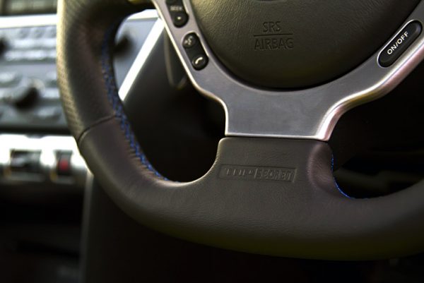 r35-d-shape-steering-wheel-2