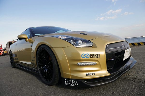 r35-high-speed-gt-grill-2